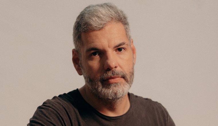 André Cavalcante lança álbum ao vivo com versões em fingerstyle e convidados especiais