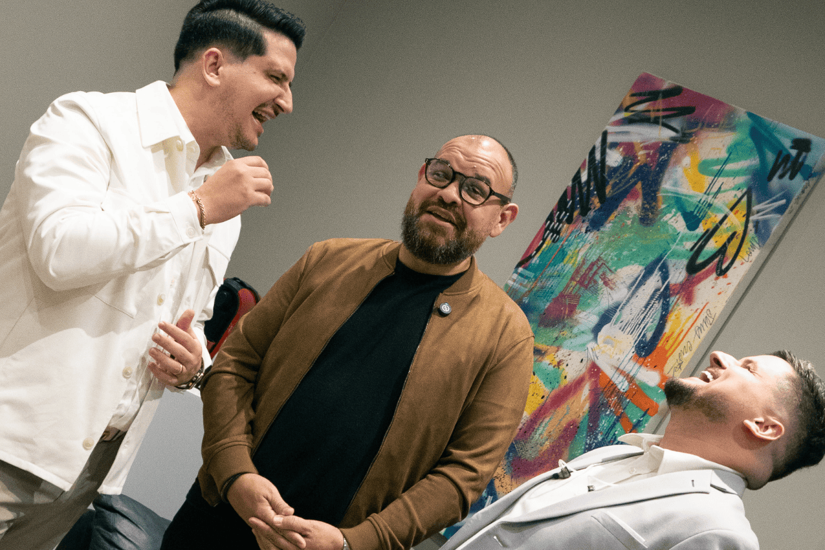 André e Felipe collab pastor Marcus Salles trazem a canção “Estamos de Pé”