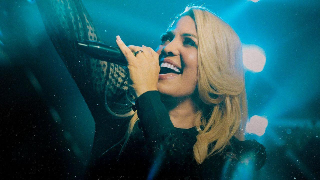 Andréa Fontes lança novo single “Céu, Minha Recompensa” com forte mensagem de fé e perseverança
