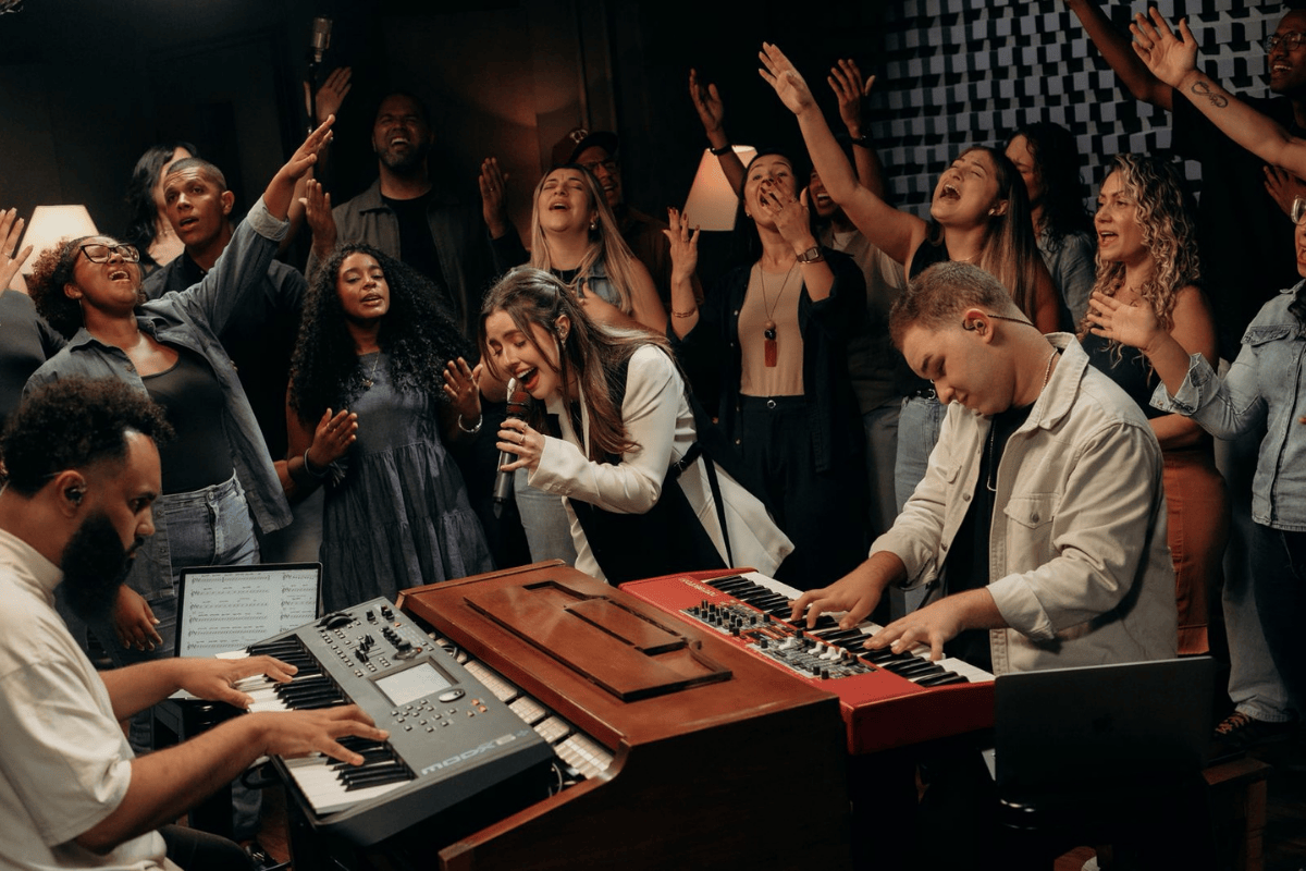 Esther Marcos traz o belíssimo single “Morrer é Lucro”, segundo do projeto “Milagres”