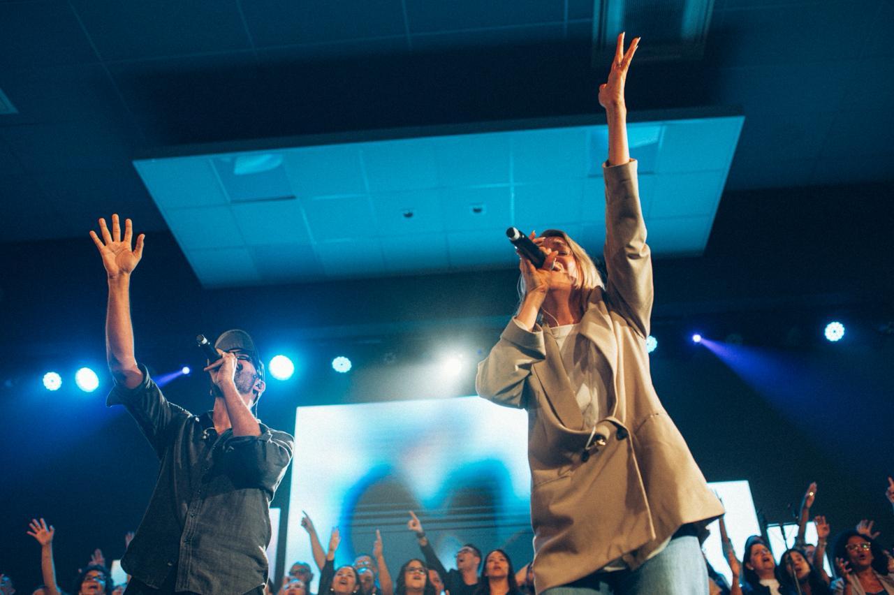 “O Canto das Igrejas” lança a canção “Make Room” na voz do casal Lucas e Evelyn