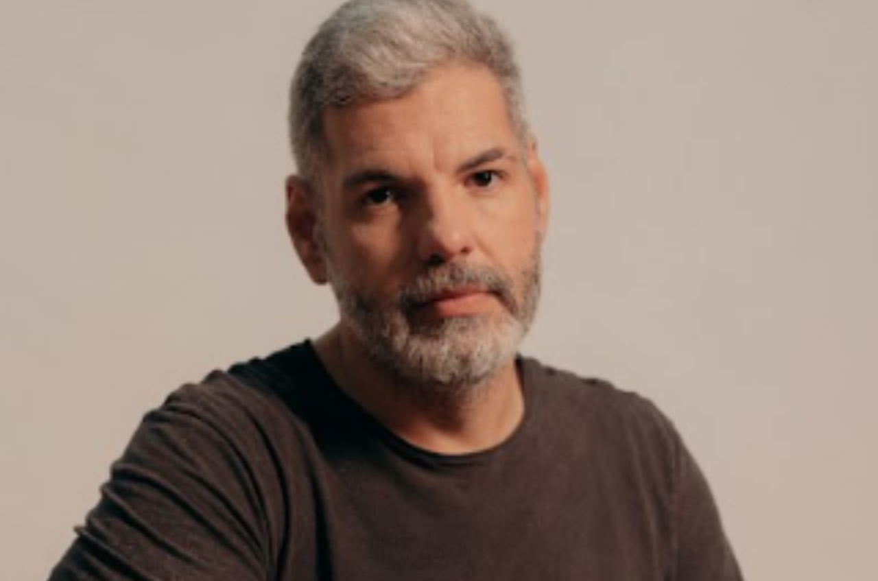 André Cavalcante lança álbum ao vivo com arranjos em fingerstyle e participações especiais