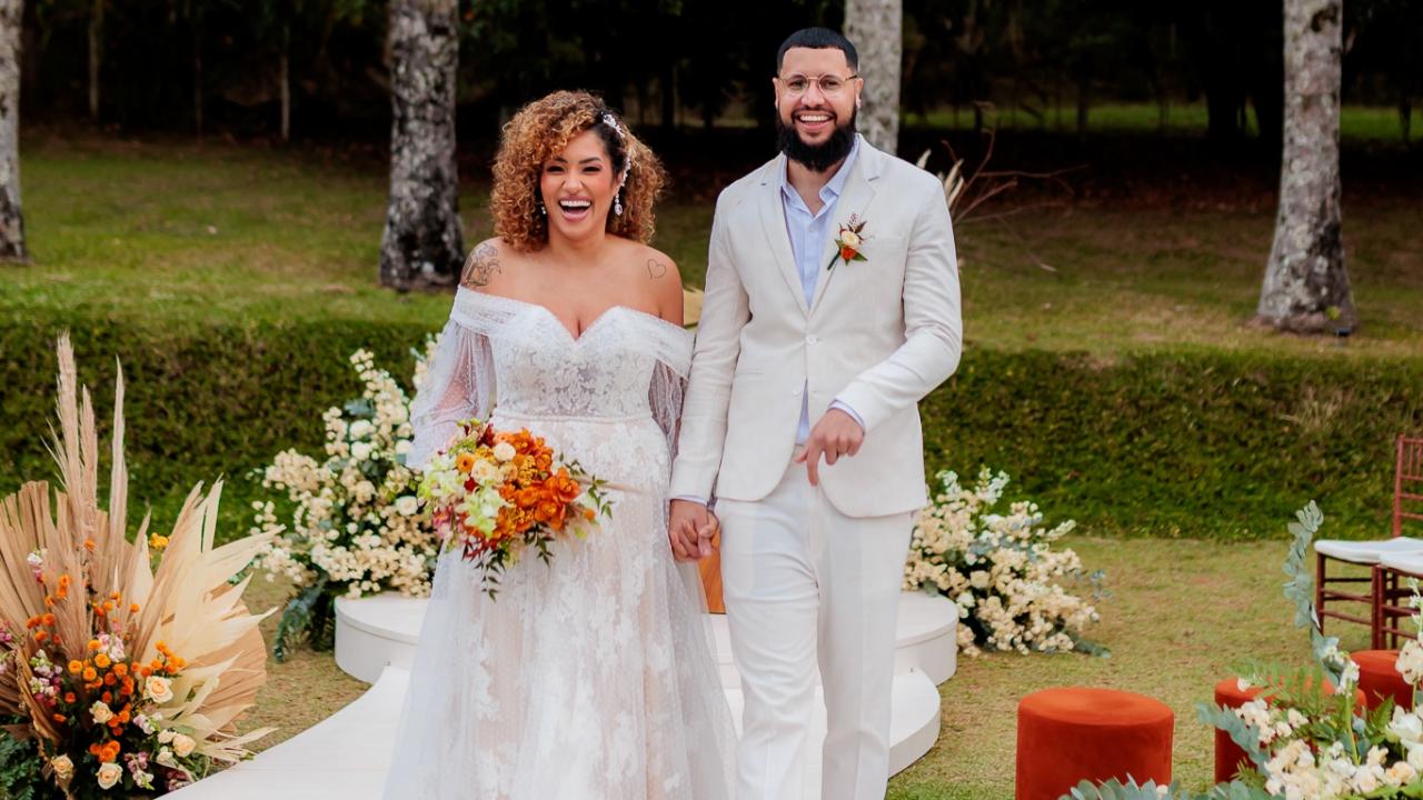 Cantora Leidy Murilho se casa com Caio Souza em cerimônia emocionante ao ar livre em Santa Branca (SP)