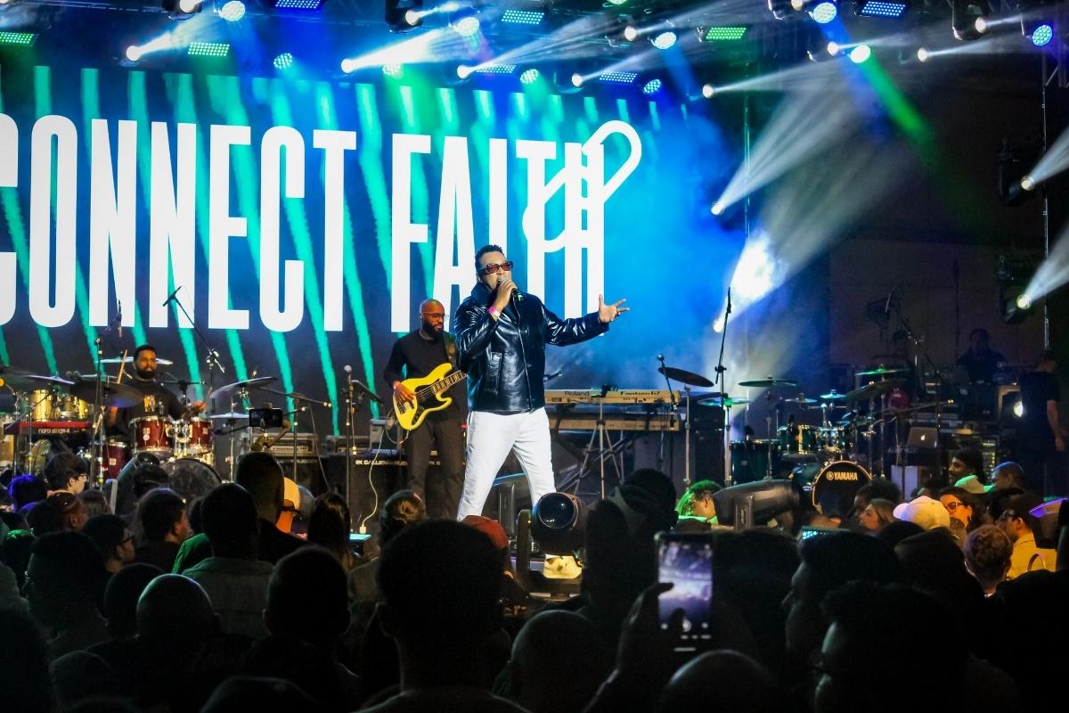 Convidado especial, Marquinhos Gomes abre atrações na primeira edição da Feira Internacional The Connect Faith, em São Paulo (SP)