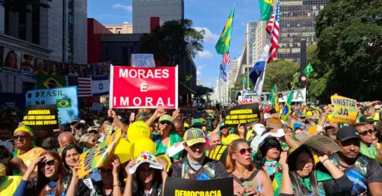 Críticas ao STF, apoio a Bolsonaro e eleições 2026 marcam discursos no ato 'Justiça já'