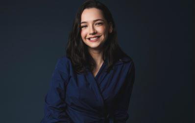 Paula Schneider apresenta versão solo inédita de “Qualquer Amor”