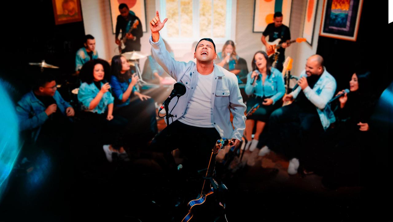 Pela gravadora Glory Records, Clawdemir Jr. exalta Deus e Seus feitos na canção “Jeová”