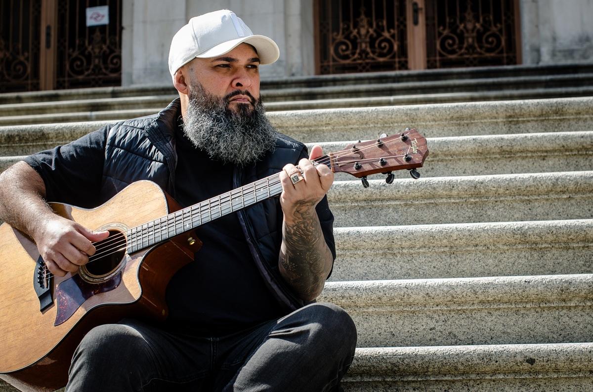 Vitor Teixeira lança a música “Pra Onde Eu Irei Sem Você”, com participação de Thiago Falsetti e Damarys Schwartz
