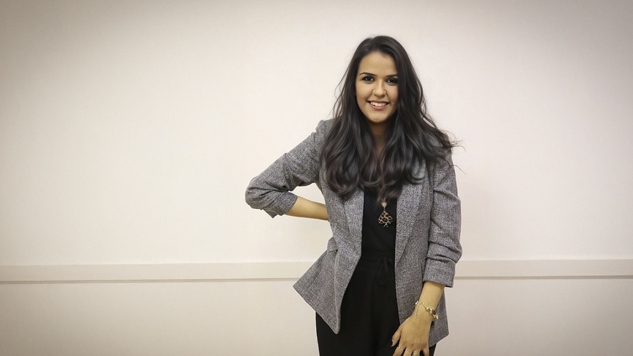 Ellen Christina lança “Alfa e Ômega”, single que reafirma a soberania e a majestade de Deus