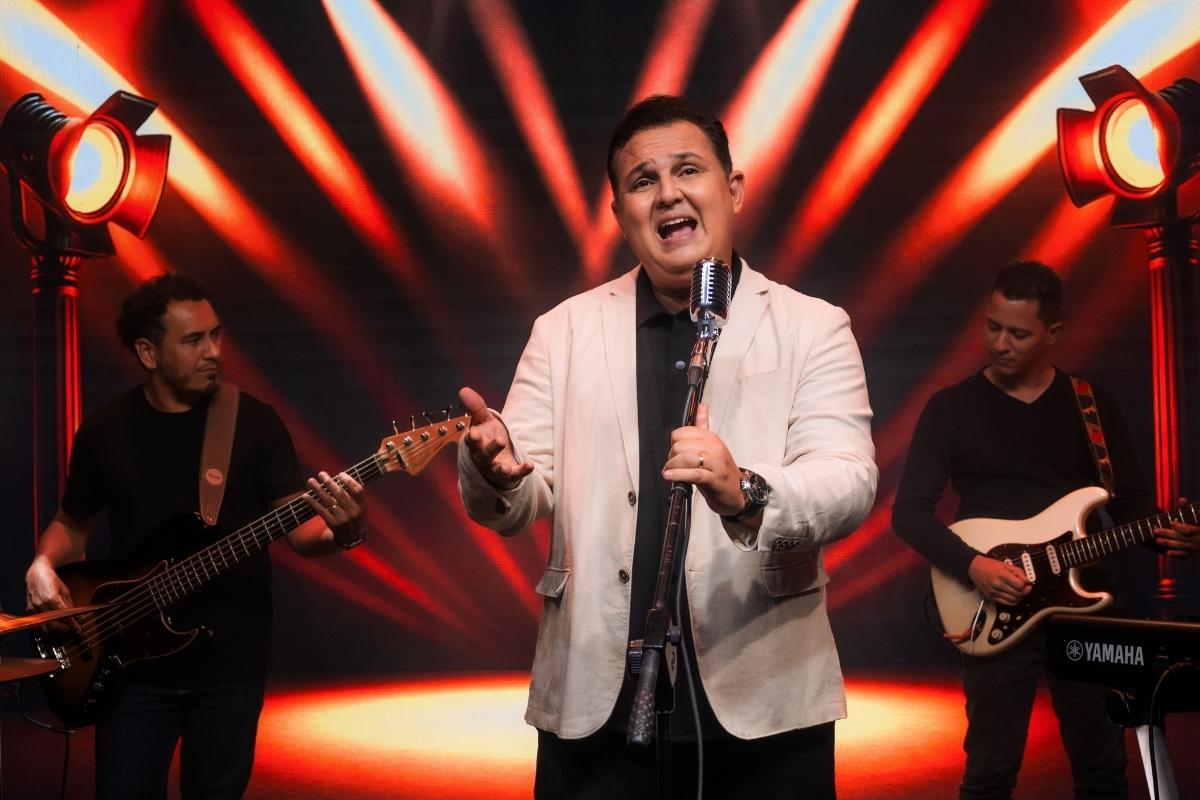 Emerson Augusto lança a canção “Vou Louvar”