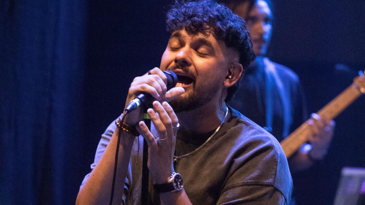 Gabriel Bulian canta “Todas As Coisas”, terceiro single do projeto “Sessions”