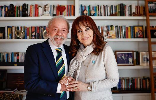 Ministro terá de explicar visita de Lula a Cristina Kirchner