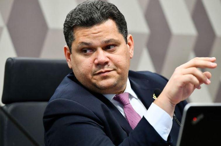 Senado já acumula 70 pedidos de impeachment contra ministros do STF