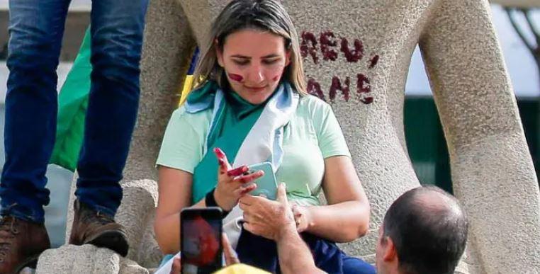 Defesa de 'Débora do batom' se manifesta, depois de Moraes rejeitar recurso