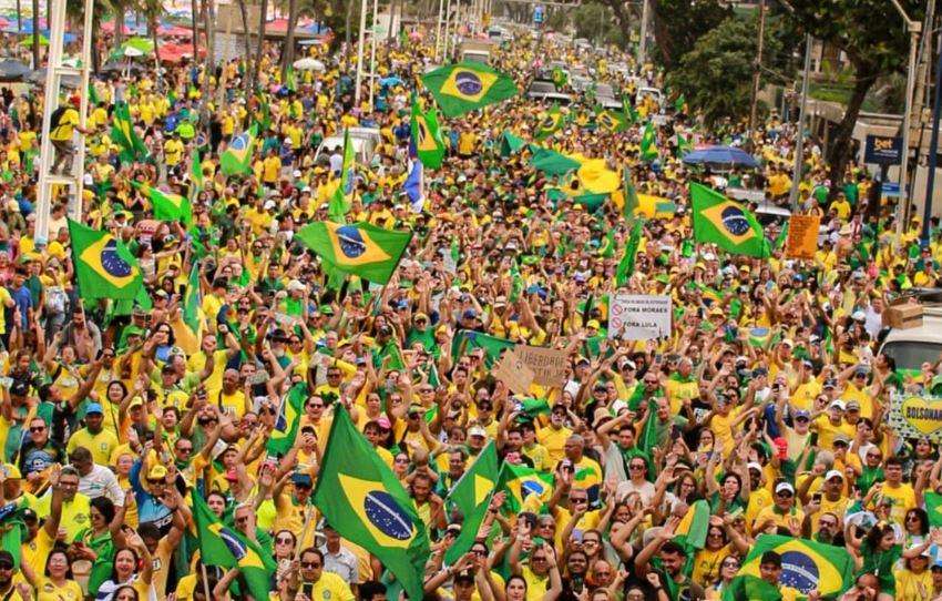 Ruas lotadas em todo o Brasil marcaram ato nacional pelo impeachment de Lula e Moraes