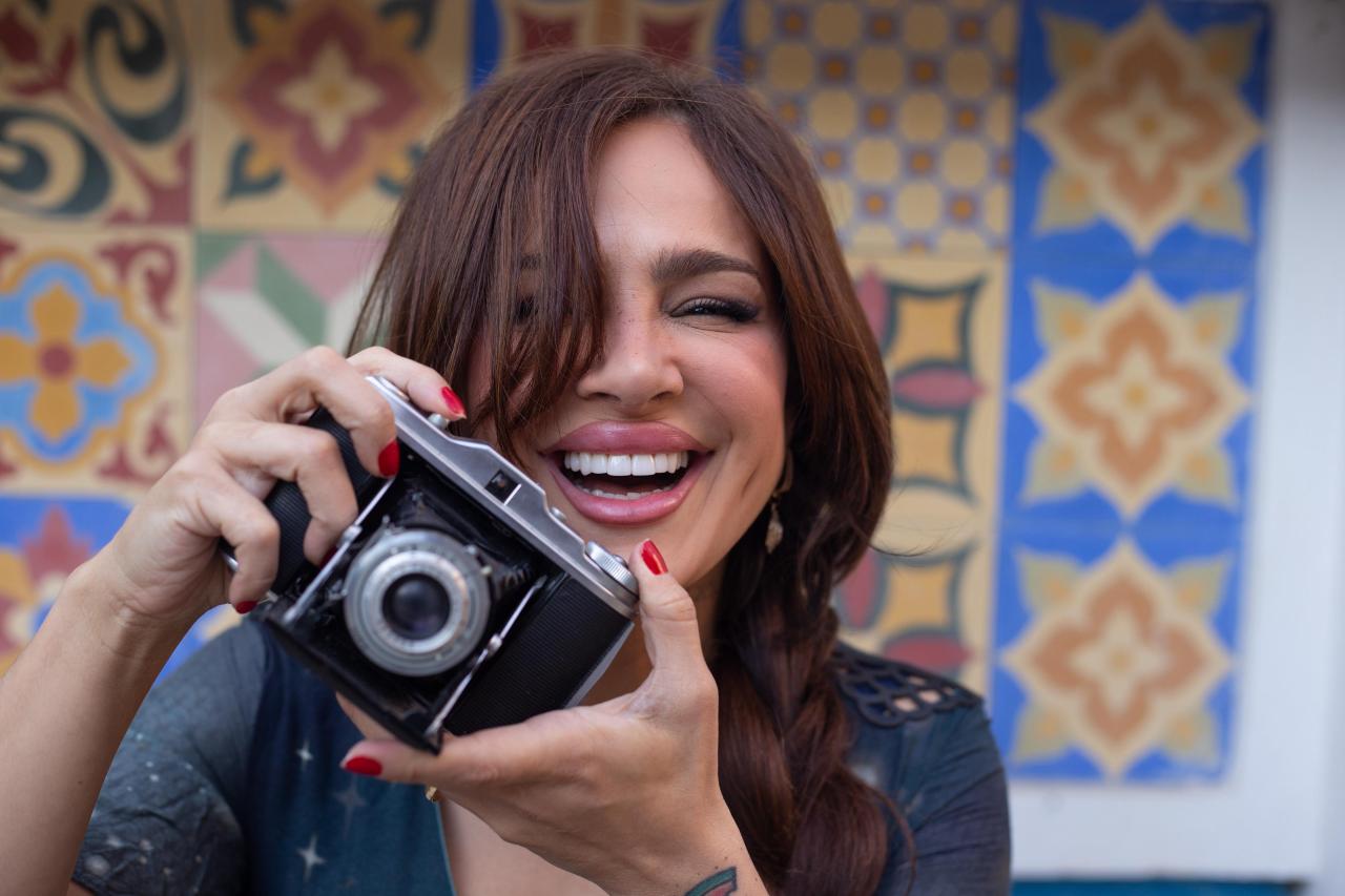 Daniela Araújo celebra 15 anos de carreira com turnê nacional revisitando seus sucessos