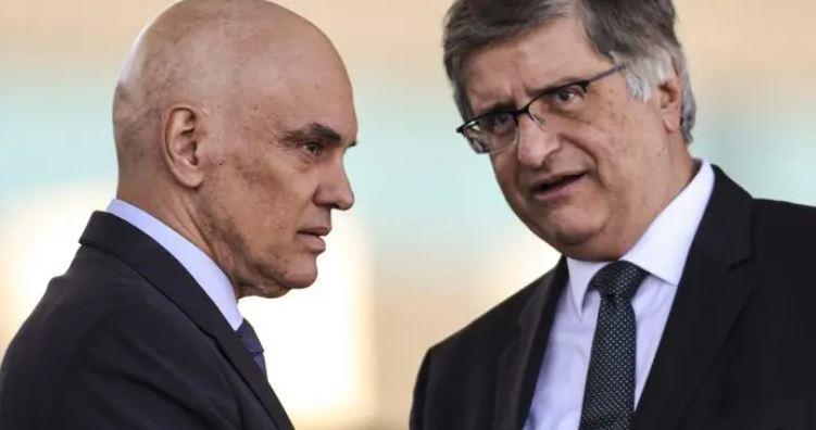 PGR diz que denúncia contra Bolsonaro não é frágil e pede condenação