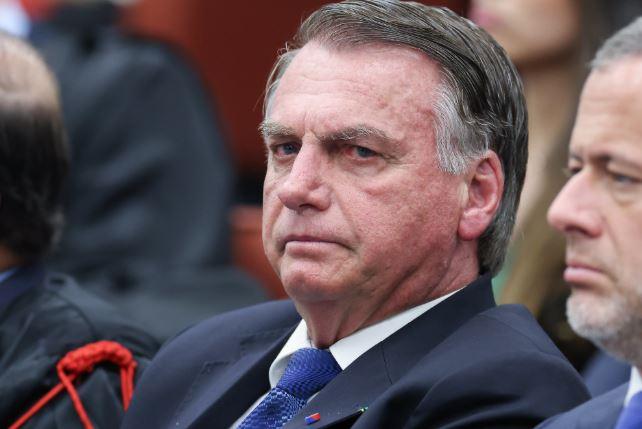Por 4 votos a 1, STF condena Bolsonaro