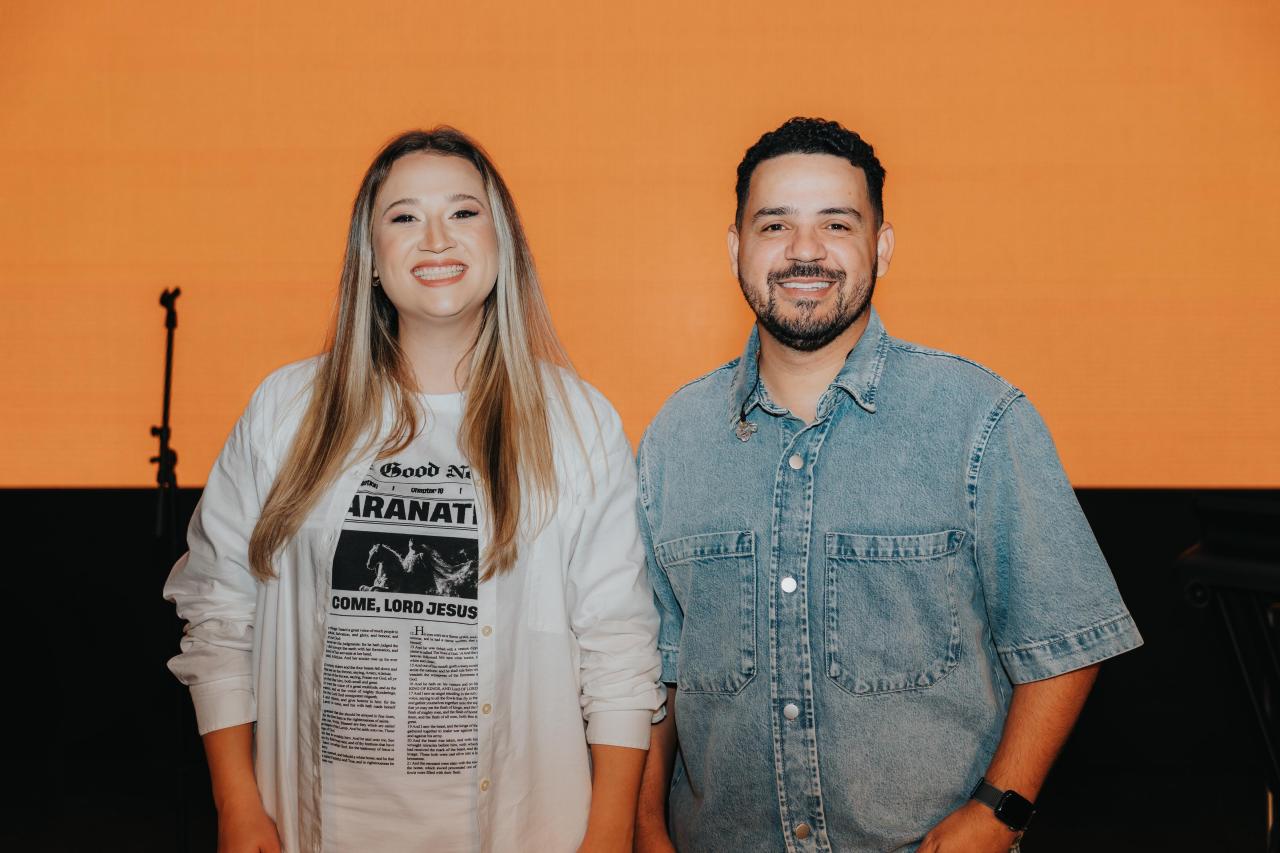 Thamires Garcia e Ministério Aproxime-se  juntos na canção “Em Aliança” (Ao Vivo)