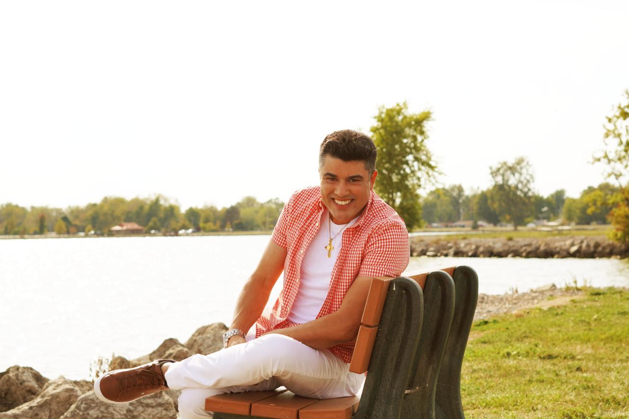 Lenno Maia lança nova versão de “Videira”, sucesso do saudoso pastor Cláudio Claro