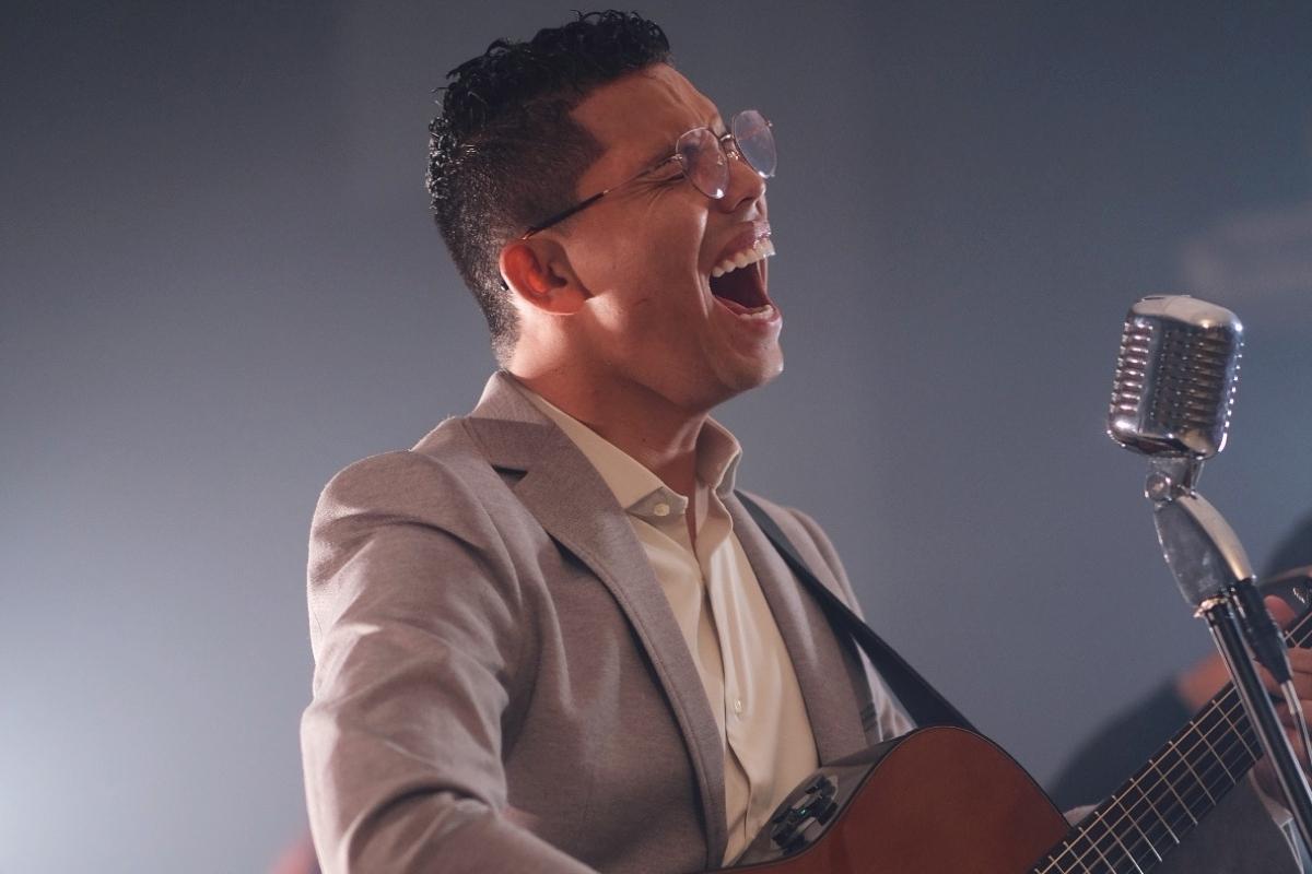 O cantor Jessé Brandão lança “Não Vivo Sem Tua Presença”