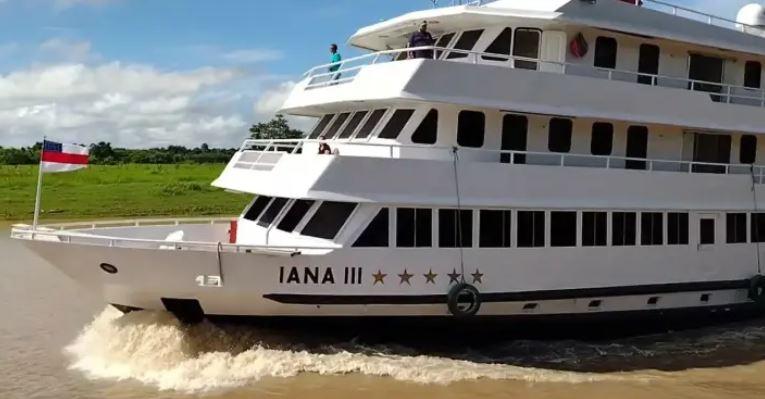 Barco-hotel de Lula na COP30 consome 135 litros de diesel por hora