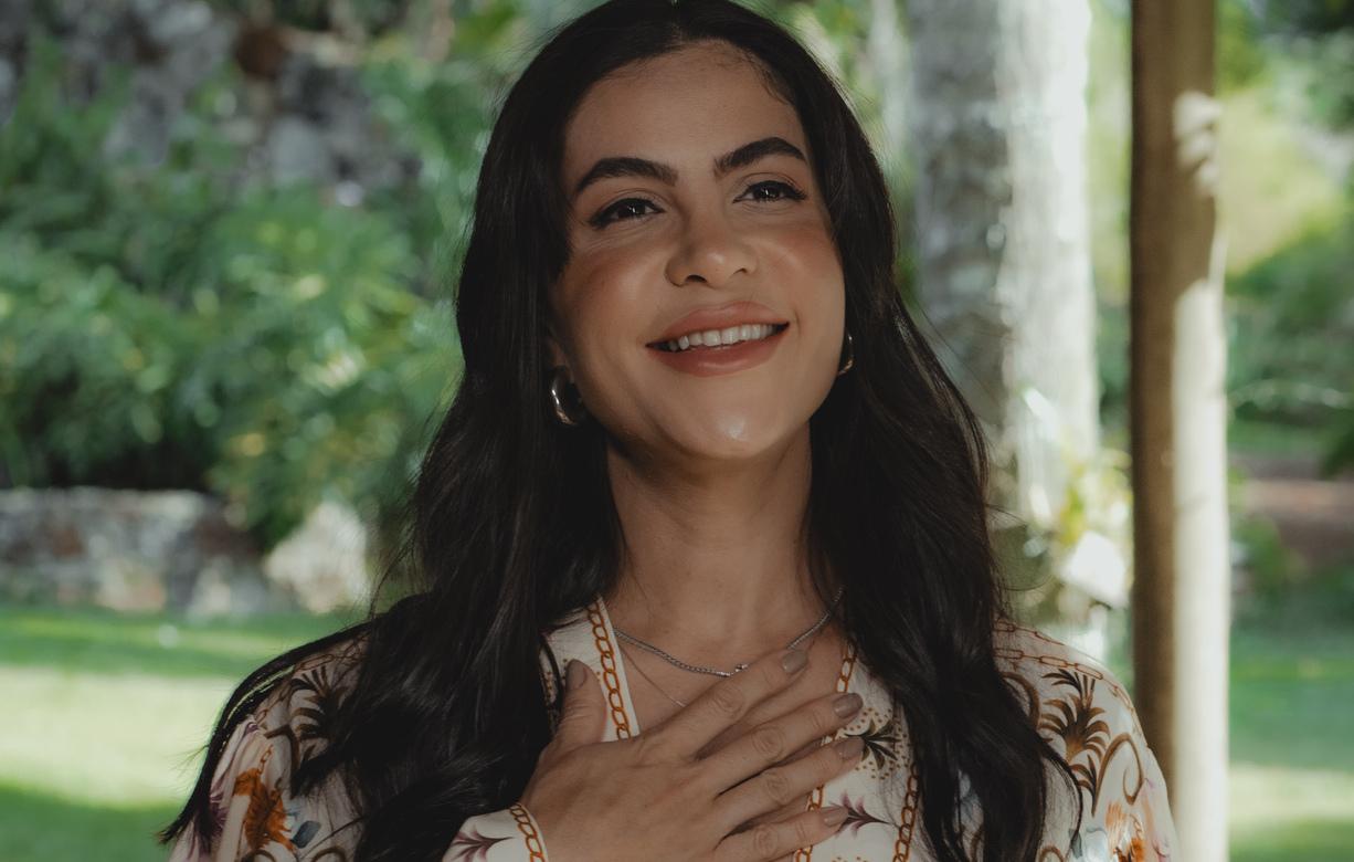Késia Soares apresenta o EP “Coroa da Criação” e o videoclipe de “Olhos”