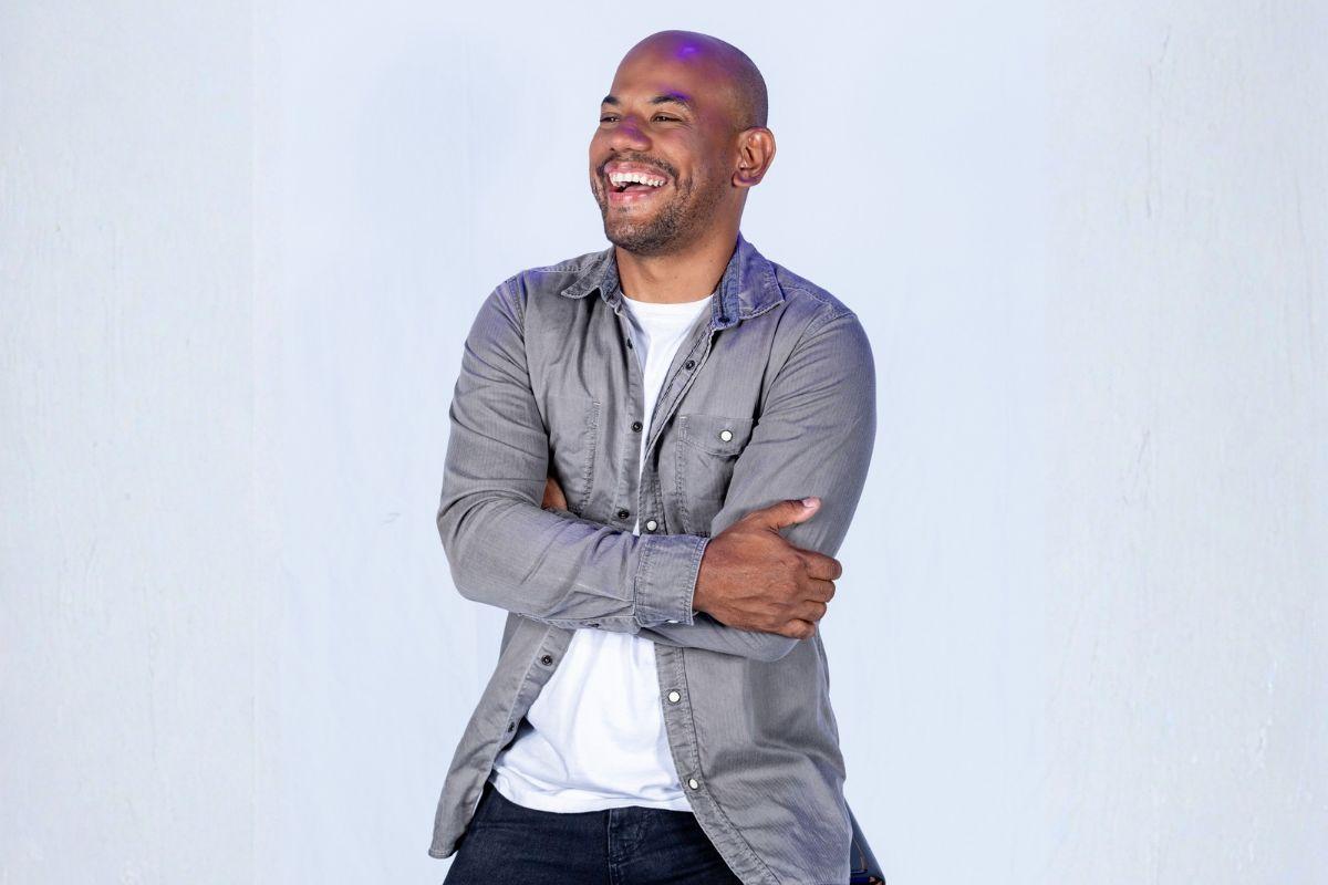 Raul Victor interpreta “Vendaval”, Deus vai falar com você nesta canção!