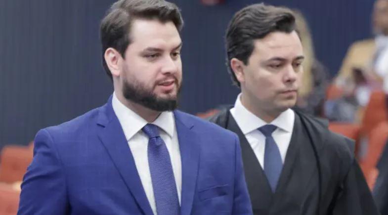 'Condenaram um inocente a 21 anos de prisão', diz advogado de Filipe Martins