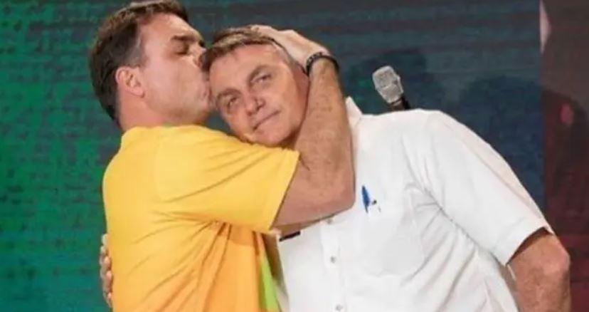 Flávio Bolsonaro anuncia candidatura a presidente