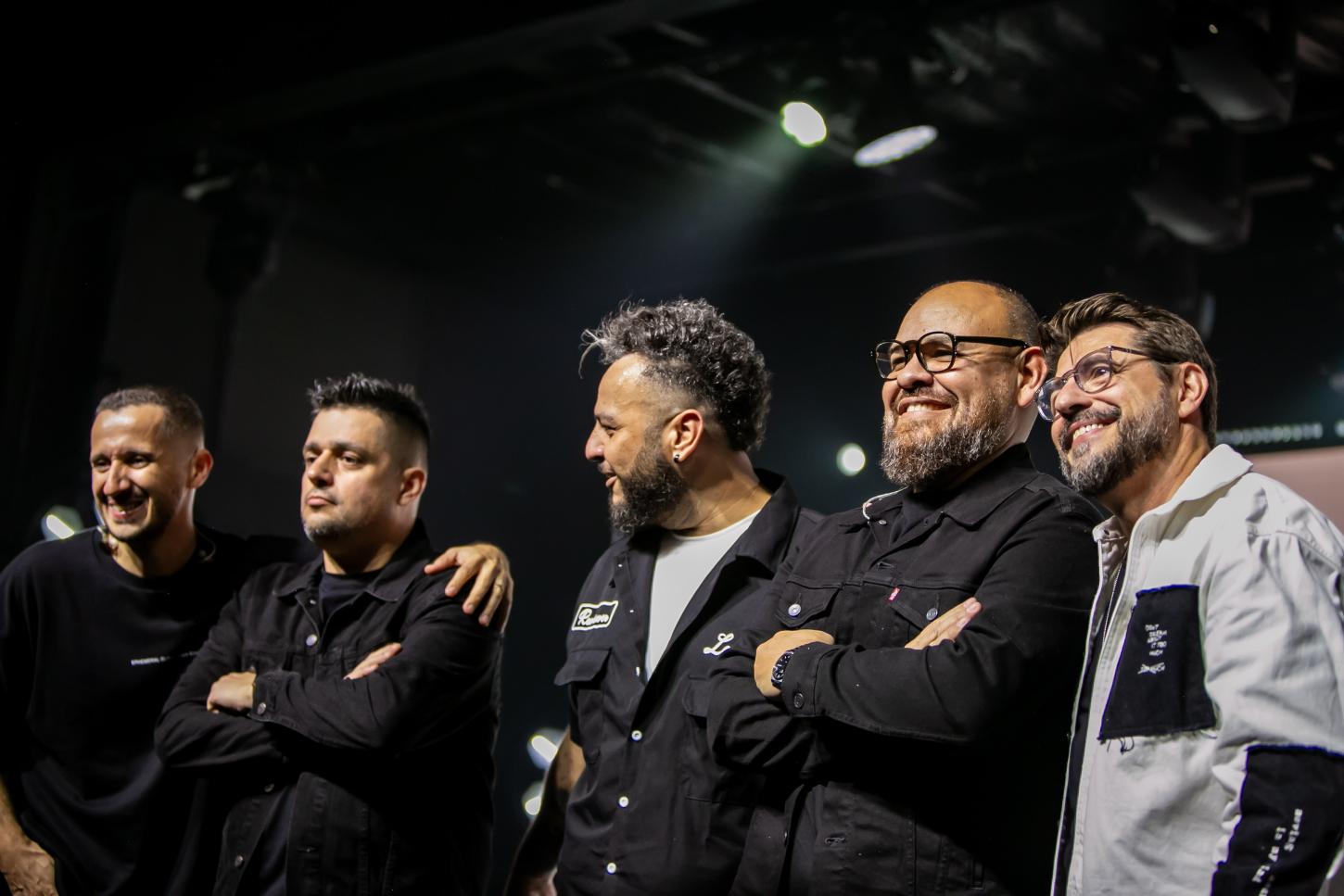 Quatro por Um lança a nova versão da emblemática canção “Um Chamado”