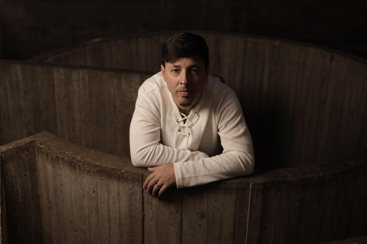 “Eu Não Vivo Mais Lá” marca nova fase do Conectando Salvação Music com sonoridade acústica