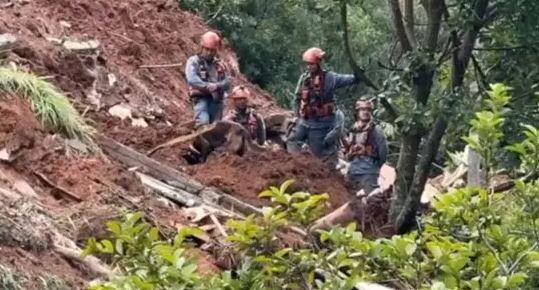 Mortes por temporal em MG chegam a 64; centenas estão desabrigados