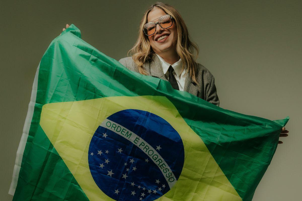 A porto-riquenha Yelitza Cintron lança a versão em português da canção “Dizem”