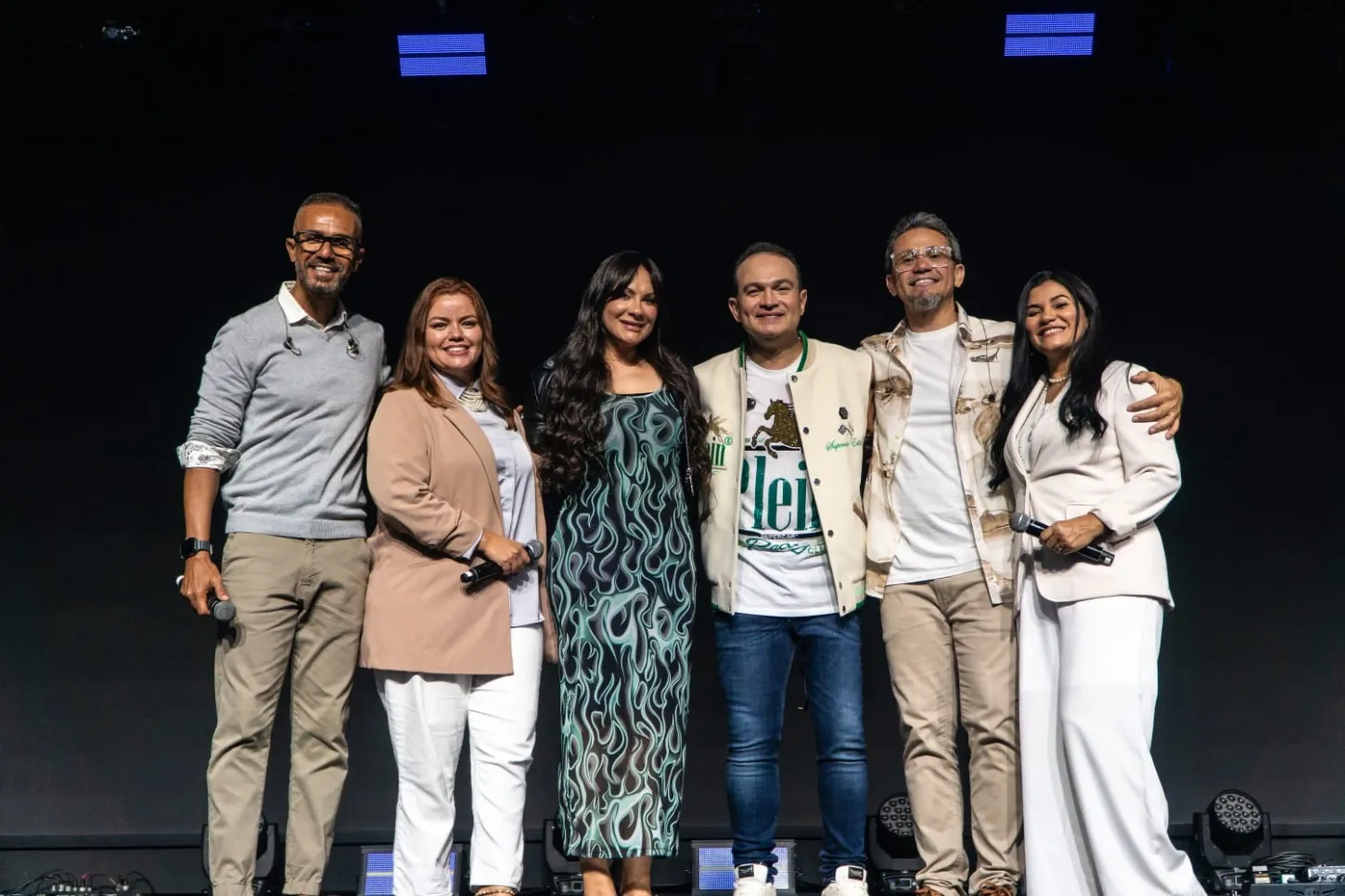 Davi Sacer apresenta seu novo álbum pela Universal Music Christian Group - Salvo Pela Graça