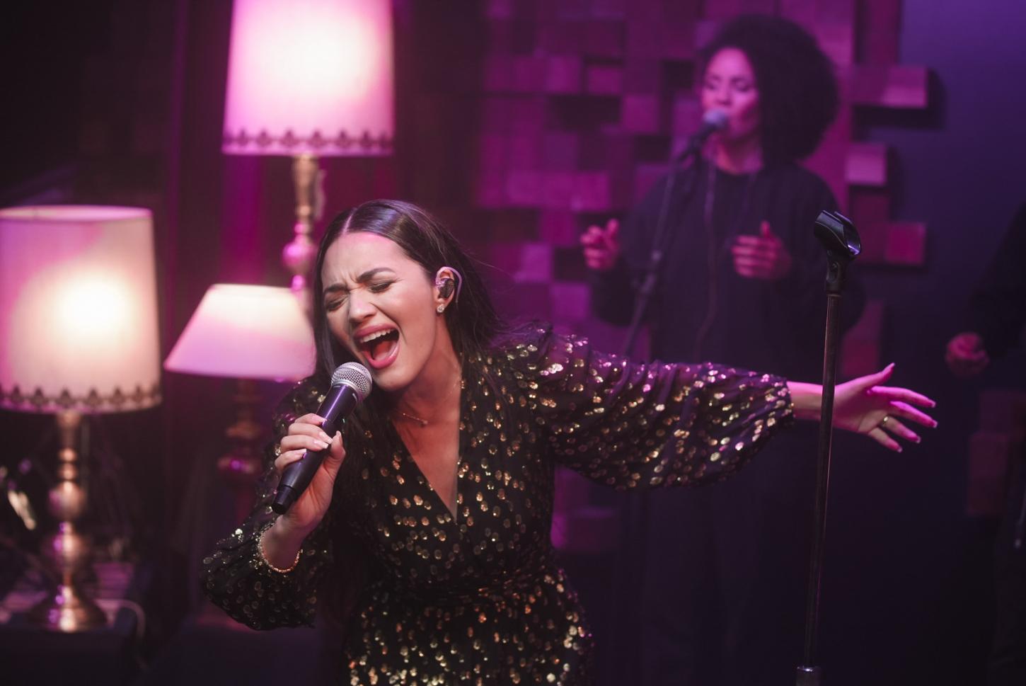 Nicoli Francini grava novo álbum ao vivo durante a Expo Cristã 2025 e entrega um projeto marcado por adoração