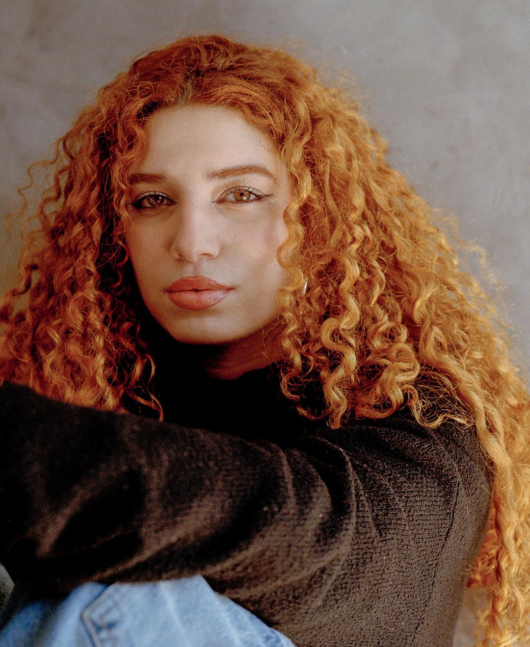 Vitória Frozi lança “Lamento”: um clamor sincero nascido em meio à depressão