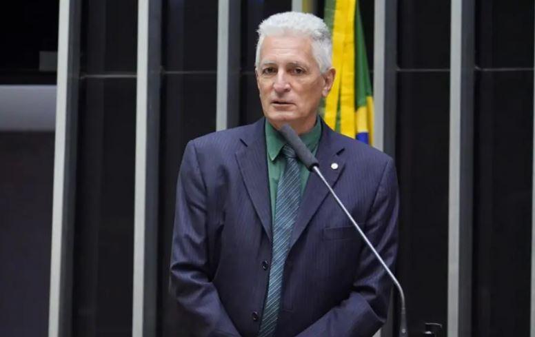 Deputado do PT é condenado a indenizar Bolsonaro por foto falsa com IA