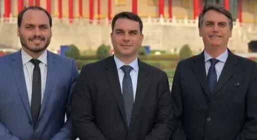 Produtora de filme de Bolsonaro diz que Flávio buscou diversos empresários