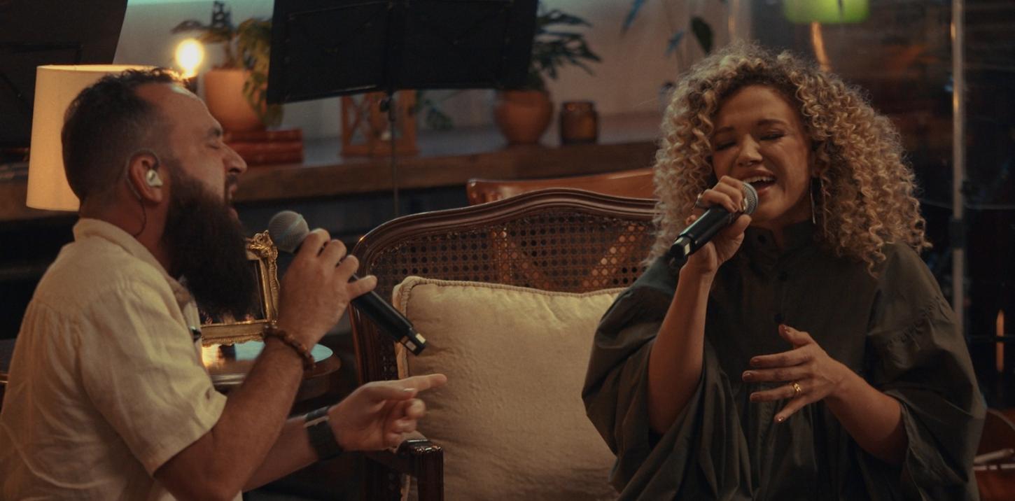 Arianne e Marco Telles revivem clássicos da música cristã em novo medley do projeto “Como Cantavam Nossos Pais 2”