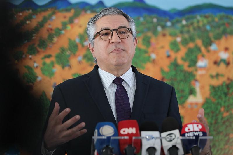Alexandre Padilha, Ministro de Lula, teria discutido propina de R$ 1 bilhão