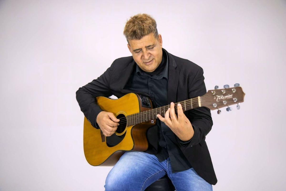Do salgadinho na rua ao rádio em todo o Brasil: Robby completa 35 anos de ministério