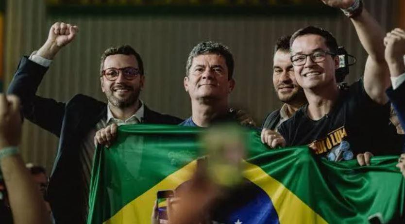 Filipe Barros e Deltan Dallagnol são eleitos senadores pelo Paraná