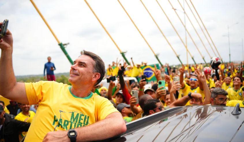 Flávio promete penas mais duras contra o crime durante ato no Pará