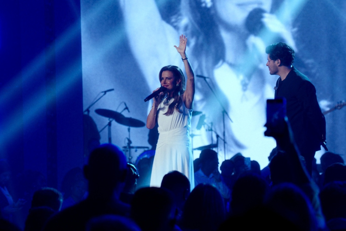 Marcos Freire e Camila Vieira unem música e palavra em “Não Vou Duvidar” (Ao Vivo)
